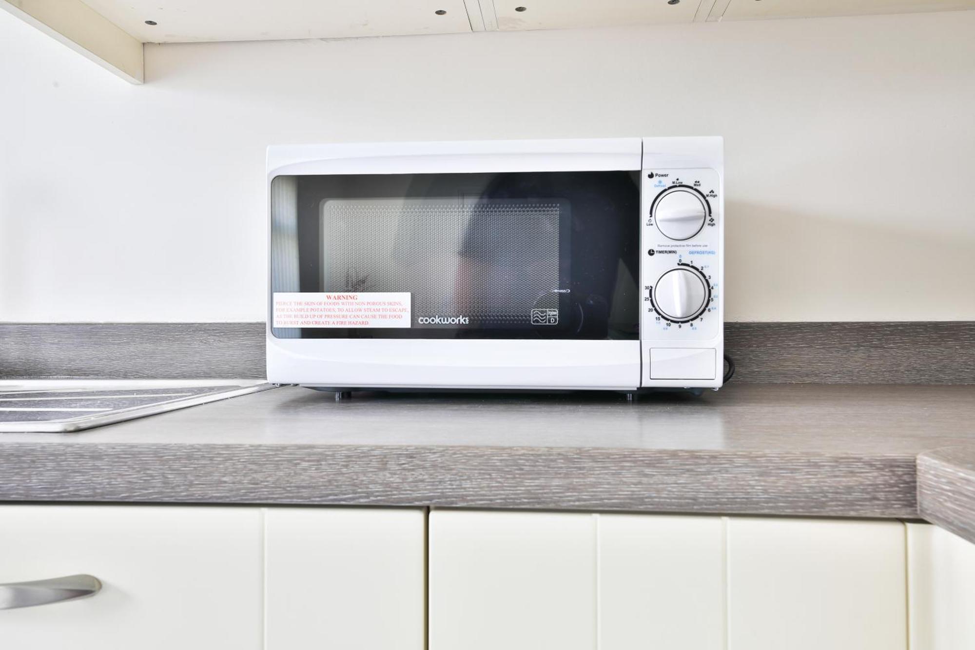 Stayright 3-bed Near Cardiff- Sleeps 6, Twin Or King Beds