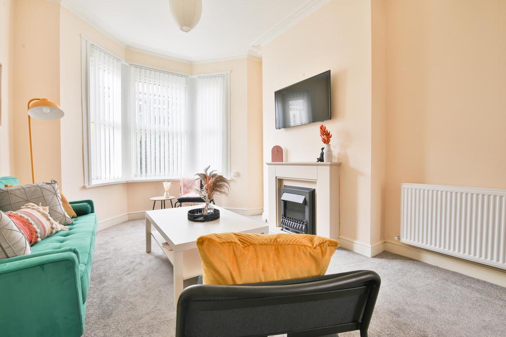 Apartment Stayright 3-bed Near Cardiff- Sleeps 6, Twin Or King Beds *