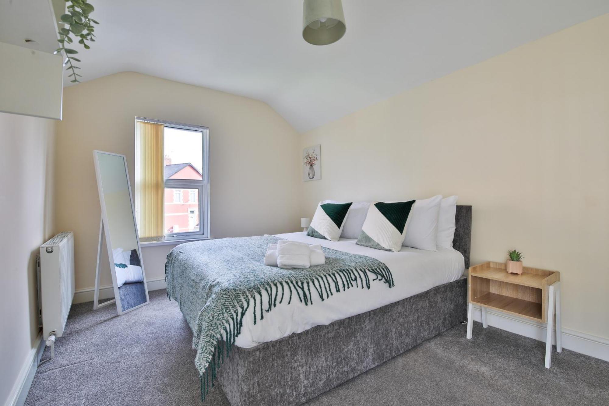 Apartment Stayright 3-bed Near Cardiff- Sleeps 6, Twin Or King Beds